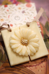 Decorative scented wax tablet flower design